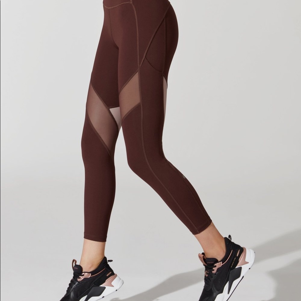 NWT Lululemon x Barry’s Stronger as One 7/8 Tight